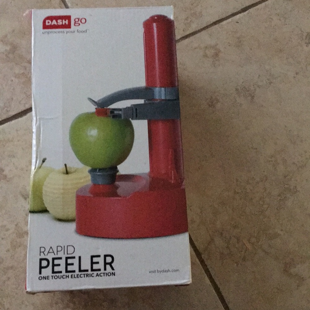 Dash Rapid Electric Peeler.